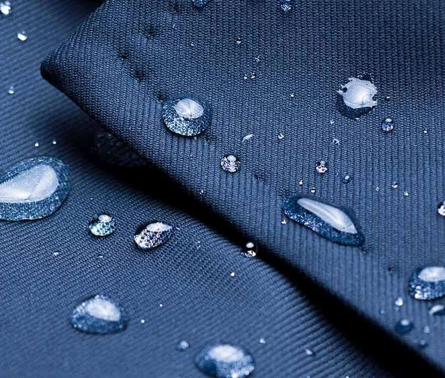 systeme-antipluie-manteau